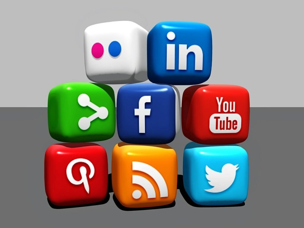 Most Used Popular Internet Messenger And Social Media Platform.